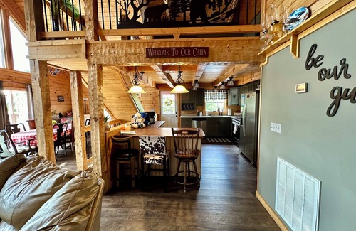 Bean Station House | Lakefront log cabin on stunning Cherokee Lake!