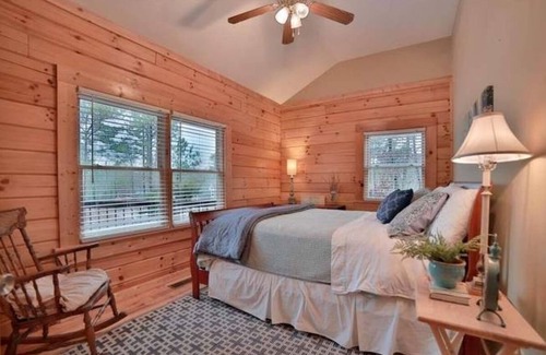 Wedowee Cabin | Lakefront Log Cabin with a Million-Dollar View