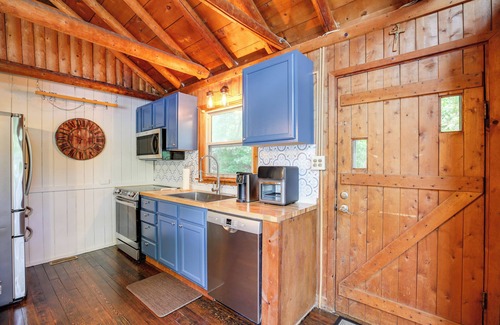 Chesapeake Ranch Estates-Drum Point Cabin | Lakefront Lusby Home w/Fire Pit: 3 Mi to Beach!