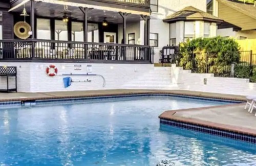Rowlett Villa | Lakefront Luxe 6BR/4.5B Home with Pool & Hot Tub
