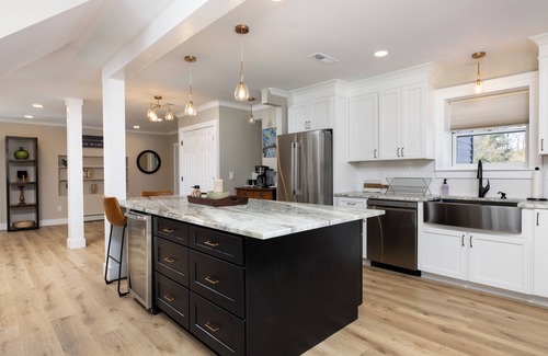 Saratoga Springs House | Lakefront Luxury at Stony Pointe. Private lake access.