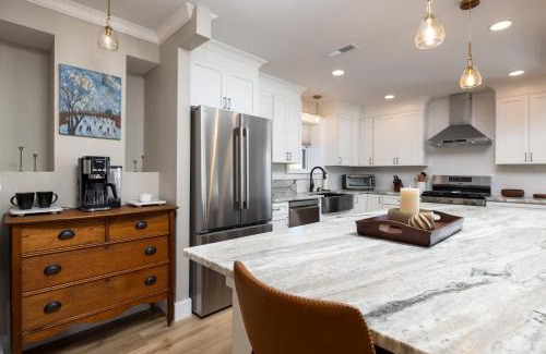 Saratoga Springs House | Lakefront Luxury At Stony Pointe
