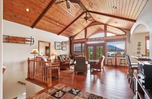 Sandpoint House | Lakefront Luxury