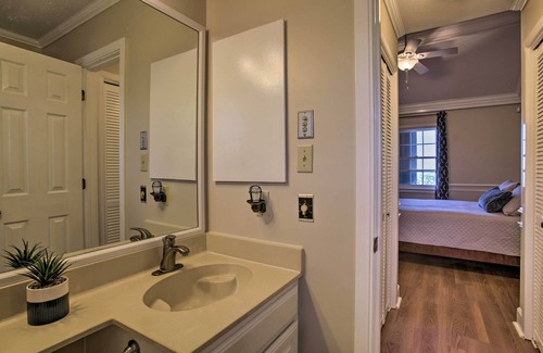 Madisonville House | Lakefront Madisonville Townhome w/Views!