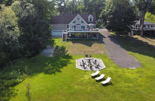 Smyrna House | Lakefront Maston Haven