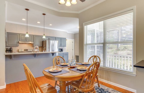 McCormick House | Lakefront McCormick Gem: Deck & Golf Course Views