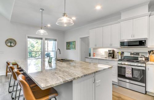McCormick House | Lakefront McCormick Retreat with Patio and Views