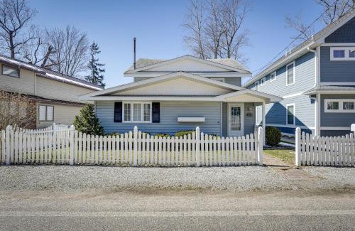 Sturgis House | Lakefront Michigan Cottage - Deck, Grill and Kayaks!