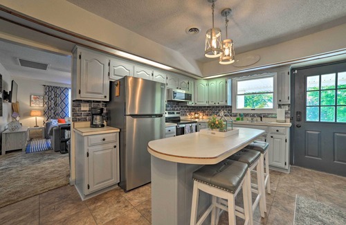 Gilbertsville Condo | Lakefront Moors Marina Condo w/Covered Boat Slip!