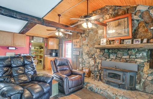 New Concord House | Lakefront New Concord Paradise w/Screened Porch!