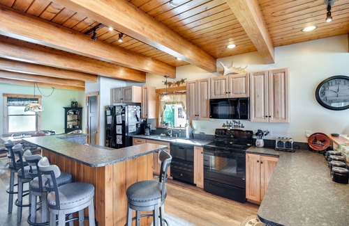 Errol Cottage | Lakefront New Hampshire Hideaway w/Deck & Views