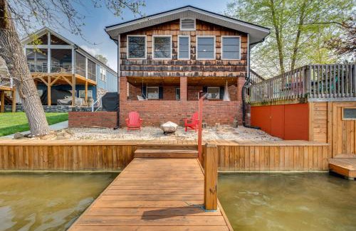 New London House | Lakefront New London Home Dock, Fire Pit and Views!