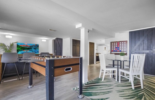 Fox Lake House | Lakefront Oasis w/2 fire pits, game room & kayaks