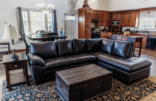 Union County House | Lakefront on 24 Acres + 4 Acre Lake + 60 ft Porch Facing Lake + Pool Table!