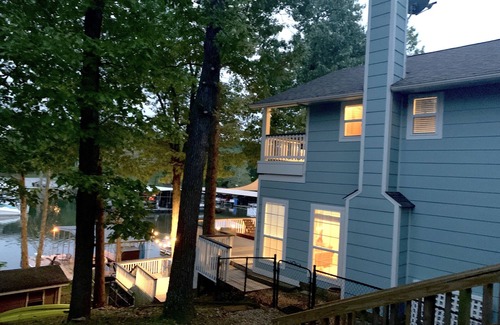 Eucha House | Lakefront on South Grand with Private Dock! Sleeps 8, 4 Bath - 2 full & 2 half