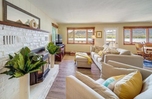 Oroville House | Lakefront Oroville Paradise Private Beach and Dock!