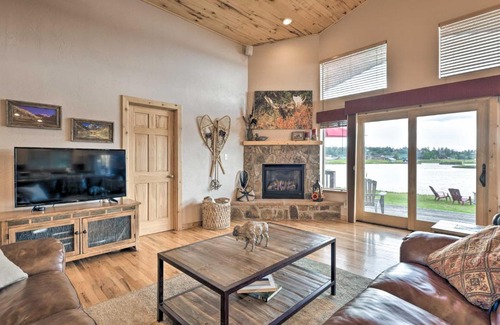 Pagosa Springs House | Lakefront Pagosa Springs Home, 7 Mi to Hot Springs