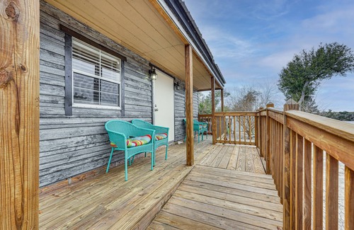 Parker Apartment | Lakefront Panama City Studio w/Hot Tub Access