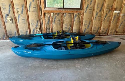 Traverse City House | LAKEFRONT PARADISE 4 bedroom Home w direct lake access, Pets OK