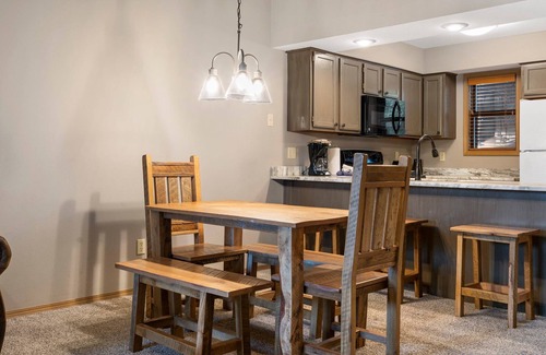 Indian Point Condo | Lakefront Penthouse level, sleeps 6. Ticket DEALS and Resort Amenities!
