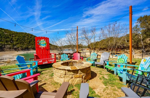 Lower Basin Lake Travis House | Lakefront/Pool & Hot Tub/NEW PICKLEBALL/Sand Volley Ball/4 acres/Sleeps 28