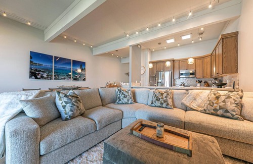 Tahoe Tavern House | Lakefront|Pool|Pier|Bouys|Pickleball|Walk to town