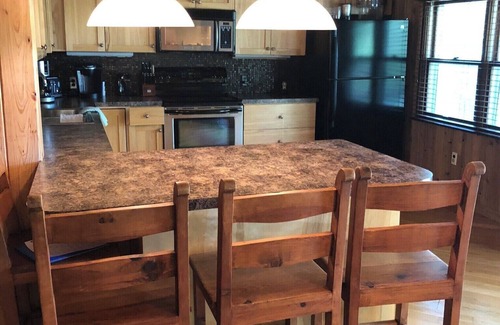 Flemington House | LAKEFRONT PREMIER rustic cabin on quiet cove, west side of Pomme de Terre Lake