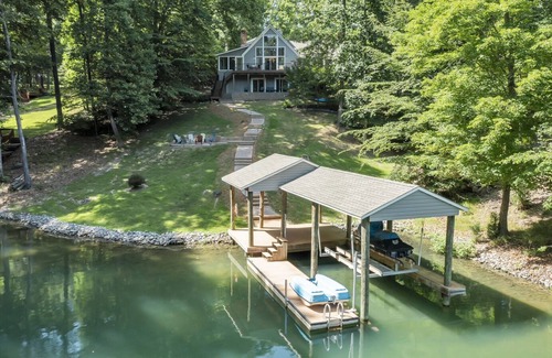 Huddleston House | Lakefront, Private Dock, Game room