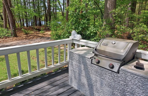 Natick House | Lakefront private house secluded yet close to everything 3bed 2bath w gameroom!