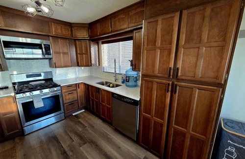 Alberta Beach House | Lakefront property with a stunning view and a private access to the lake!