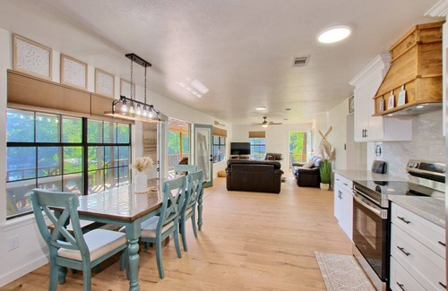 South Toledo Bend House | Lakefront property on popular Skiers Cove in Toledo Village, South Toledo Bend.