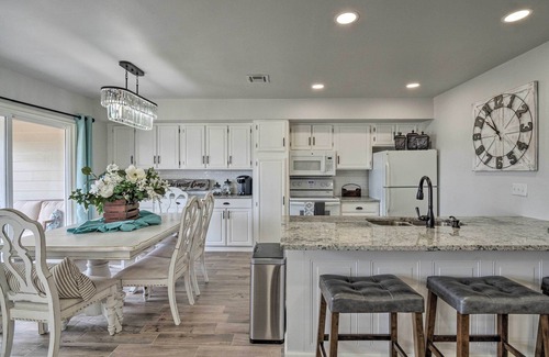 Comanche Point At Point Venture House | Lakefront Resort Living: Pool, Golf, Tennis & More