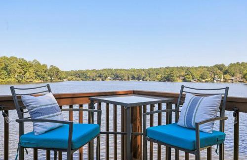 Snellville House | Lakefront Retreat with Luxury Touch