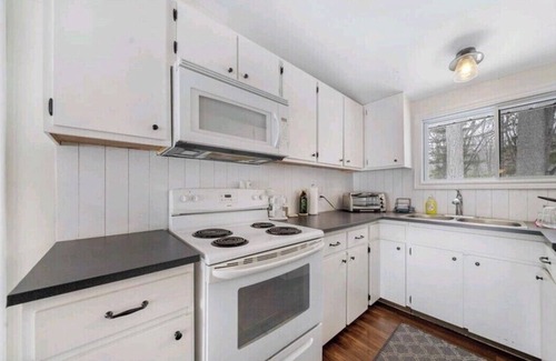 Centre Hastings Cottage | Lakefront Retreat - 2 Bedroom Cottage with Bunkie & Canoe