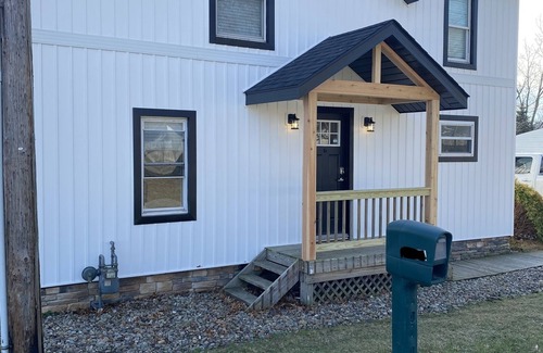 Akron Cottage | Lakefront Retreat! A Family Friendly Get Away Between Akron And Canton OH