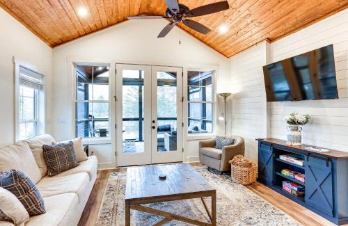 Tracy City House | Lakefront Retreat at Waters Edge with Fire Pit!