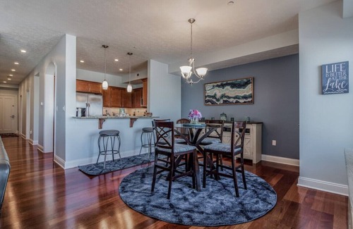 Geneva-on-the-Lake Apartment | Lakefront Retreat Condo, Indoor Pool, Beach, Wineries, Spire