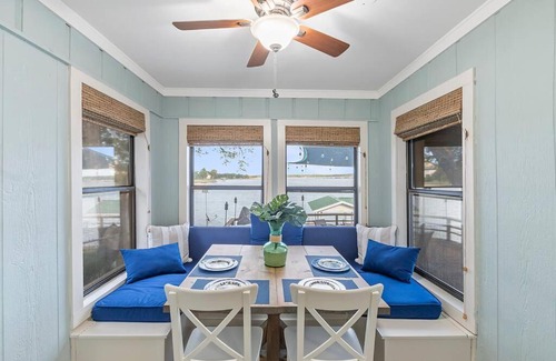 Enchanted Oaks House | Lakefront retreat, hot tub, pets