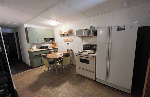 Beaconia Resort | Lakefront retreat on Gull Lake