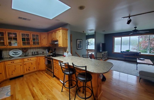 Frankford House | Lakefront Retreat Perfect for Families & Groups