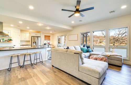 Bella Vista House | Lakefront Retreat w/Game Room in Bella Vista!