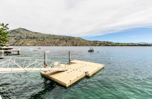Chelan House | Lakefront Retreat