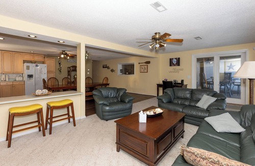 Rocky Mount House | Lakefront Retreat w/Private Dock & Large Deck – Family-Friendly Fun!