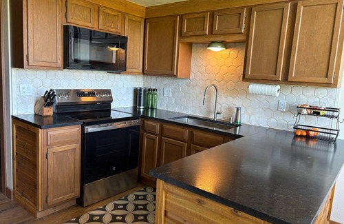 June Lake Condo | Lakefront retreat with big views | Freshly renovated