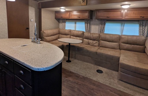 Northern Alberta House | Lakefront RV near beach & golf course!