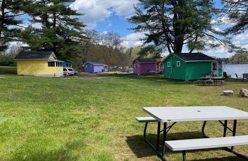 Northwood Cottage | Lakefront Salmon Cottage