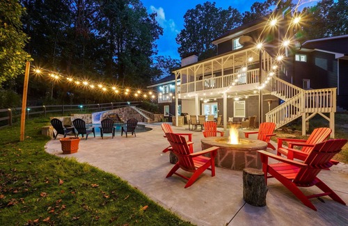 Flowery Branch House | Lakefront, Saltwater Pool, Backyard Oasis, Private Dock, Home Gym