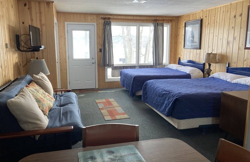 Gaylord Resort | Lakefront Scenic suite, roomy and cozy