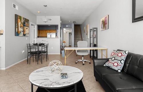 Tempe Condo | Lakefront Serenity | Tempe Lake | Pool | Pet Friendly