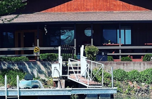 Clear Lake House | Lakefront Serenity